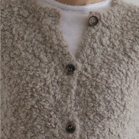 Luna Boucle Cardigan - Picture 3 of 10